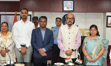  राजभवन के अधिकारियों को स्थानांतरण पर दी गई बिदाई