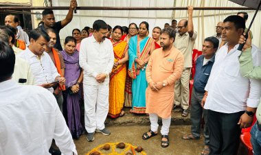 ग्रामीण विधायक मोतीलाल साहू ने जोन 9 के वार्ड 10 के अमन नगर में जलभराव की समस्या दूर करने नाली निर्माण हेतु जोन अध्यक्ष, पार्षदो सहित किया भूमिपूजन