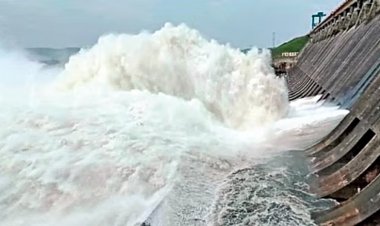 महानदी में बढ़ा जल स्तर, हीराकुंड बांध के खोले गए 12 गेट