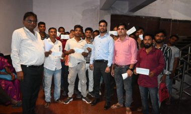 बलौदबाजार : श्रम विभाग ने मजदूरों को दिलाई लंबित मजदूरी राशि
