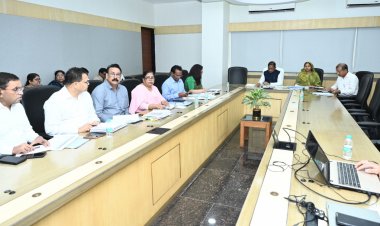 ’महिला एवं बाल विकास विभाग की योजनाओं की जिला स्तर पर नियमित समीक्षा करें कलेक्टर’ 