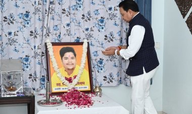 सड़क दुर्घटना में निखिल कश्यप की मौत, विधायक डॉ संपत अग्रवाल ने दी पुष्पांजलि और कहा-समाज ने एक होनहार युवा खो दिया