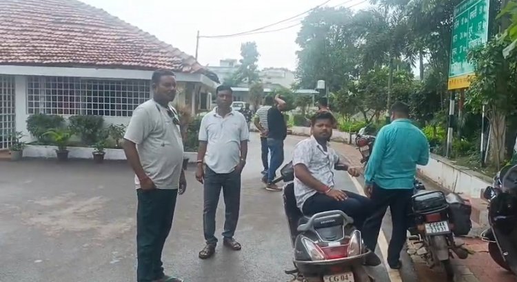 BREAKING : रिश्वत लेते रंगे हाथों पकड़ा गया पटवारी, ACB की रेड में हुआ खुलासा