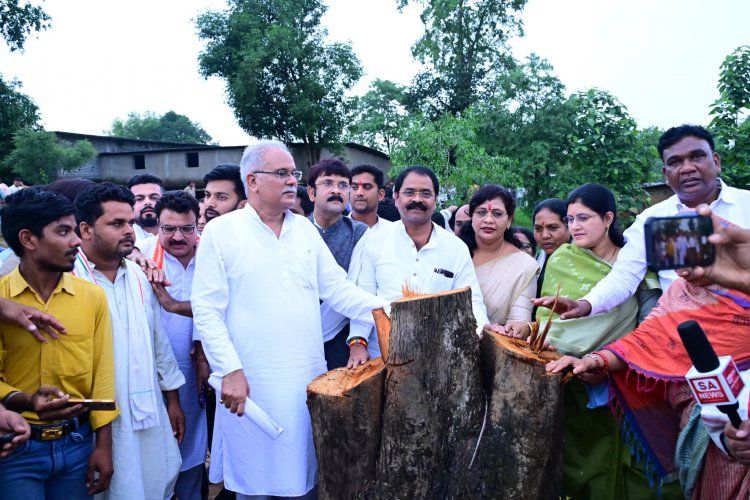 “डबल इंजन” अडानी का मुलाजिम बनकर छत्तीसगढ़ बर्बाद कर रहा है. पूर्व मुख्यमंत्री