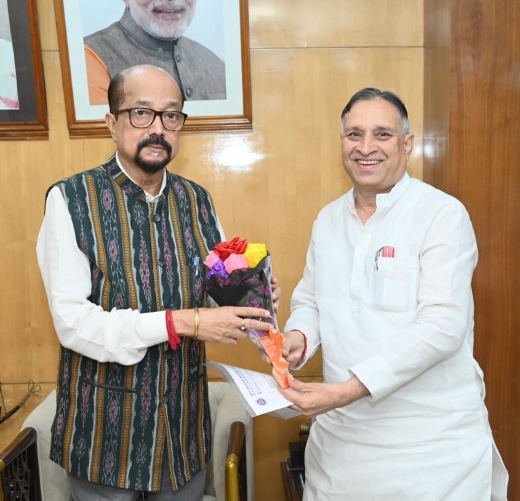 राज्यपाल श्री डेका से महावीर अंतरमहाद्वीपीय सेवा संगठन के महासचिव ने की सौजन्य भेंट