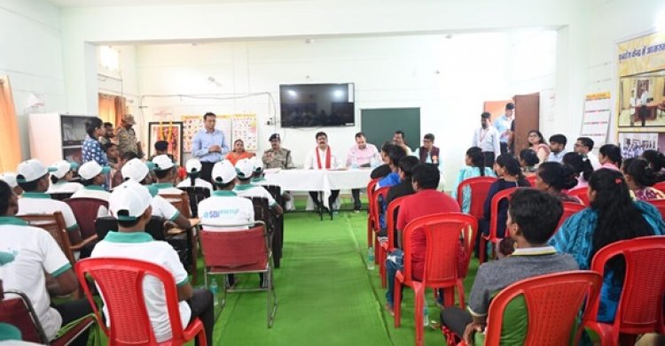 आत्मसमर्पित नक्सलियों को शासन की समस्त योजनाओं का मिले समुचित लाभ: विजय शर्मा