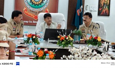 छत्तीसगढ़ पुलिस महानिदेशक ने ली बिलासपुर जिले की समीक्षा बैठक, कानून व्यवस्था को लेकर दिए अहम दिशा-निर्देश 