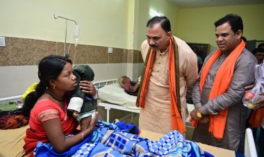 स्वास्थ्य केंद्र का किया निरीक्षण, वार्ड में भर्ती मरीजों से बातचीत कर हालचाल पूछा 