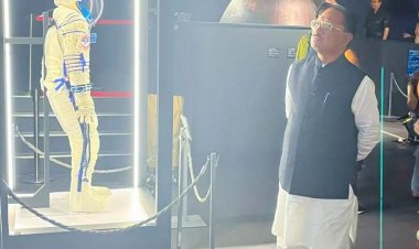 सीएम विष्णुदेव साय ने डीप स्पेस – टू द मून एंड बियॉन्ड प्रदर्शनी का किया अवलोकन