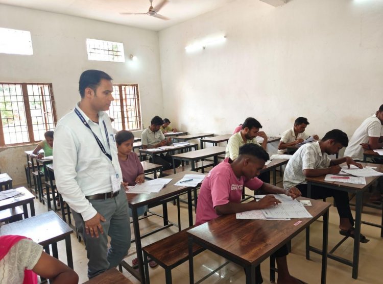 प्रयोगशाला परिचारक भर्ती परीक्षा में 2770 परीक्षार्थी शामिल हुए