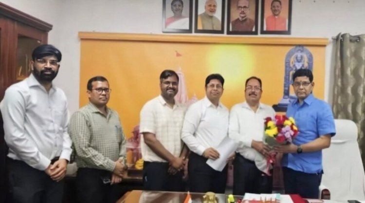 BREAKING : तहसीलदारों की अनिश्चितकालीन हड़ताल खत्म, मंत्री टंकराम वर्मा से मुलाकात के बाद लिया फैसला