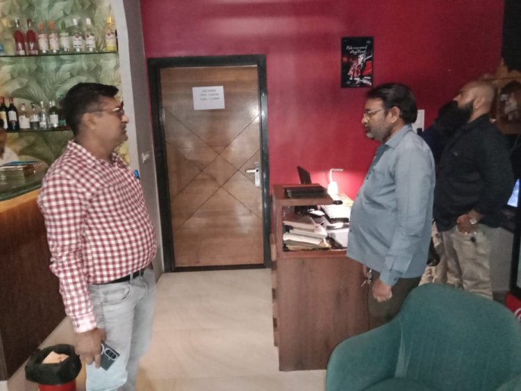 सिटी प्लस बार के संचालक पर तत्काल 10000 रूपये का जुर्माना