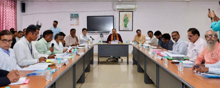 लोगों के दिलों में बस जाए ऐसा काम करें: स्वास्थ्य मंत्री श्याम बिहारी जायसवाल