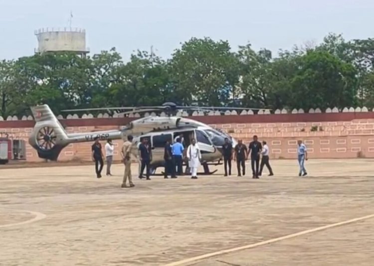 मुख्यमंत्री विष्णुदेव साय के हेलीकॉप्टर में तकनीकी खराबी, स्टार्ट होने के बाद नहीं भर पाया उड़ान