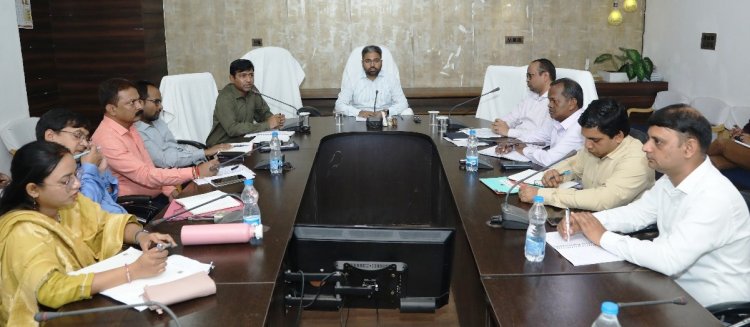 आयुष्मान वय वंदना योजना का लाभ सभी बुजुर्गों को मिले, इसके लिए विभाग विशेष प्रयास करे