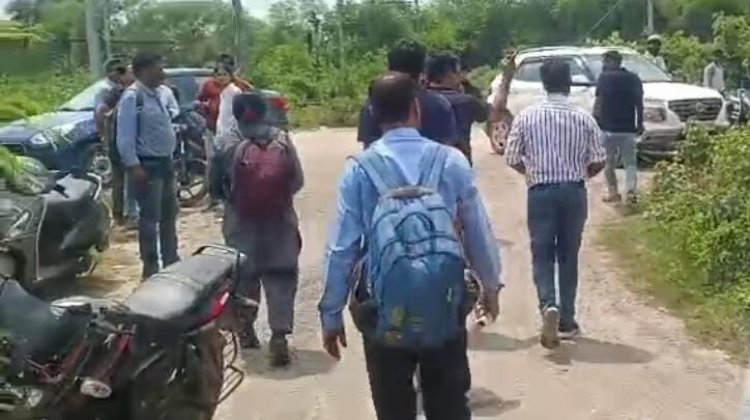 कार रोक कर दिनदहाड़े 15 लाख रुपये की लूट, राजधानी रायपुर में अपराधियों के हौसले बुलंद!