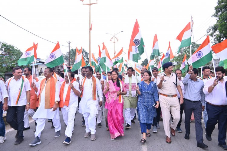 देशभक्ति के माहौल में गूंजे ‘वंदे मातरम और ‘भारत माता की जय‘ के नारे