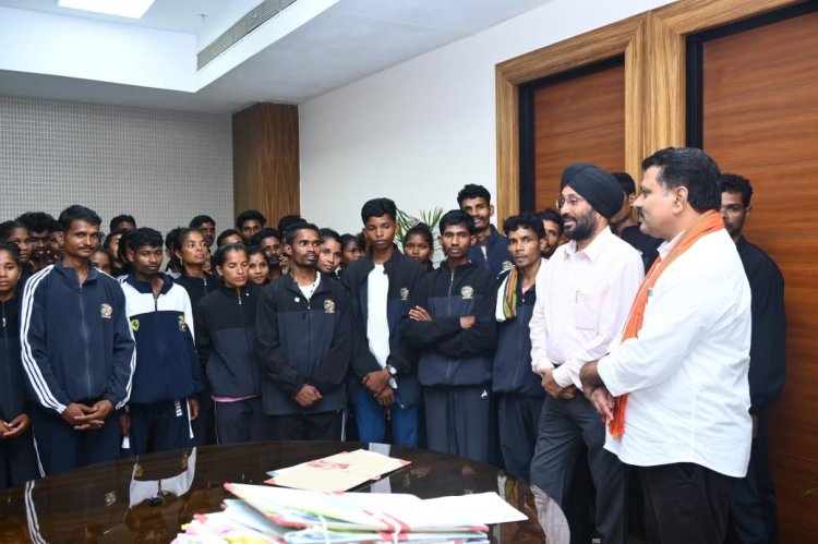  बस्तर के विकास को गति देना हमारी प्राथमिकता-उपमुख्यमंत्री श्री शर्मा