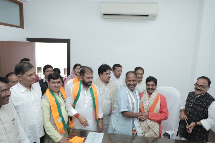 भाजपा नवनियुक्त पदाधिकारियों ने सम्हाला दायित्व