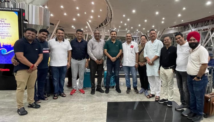 राष्ट्रीय व्यापारी कल्याण बोर्ड (भारत सरकार) के सदस्य  अमर पारवानी के नेतृत्व में छत्तीसगढ़ व्यापारी प्रतिनिधि मंडल दिल्ली रवाना