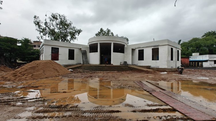 प्रदेश की पहली मॉडल आंगनबाड़ी बनेगी टाटीबंध में, मुणत ने खामी पर जताई नाराजगी, डिज़ाइन सुधारने के निर्देश