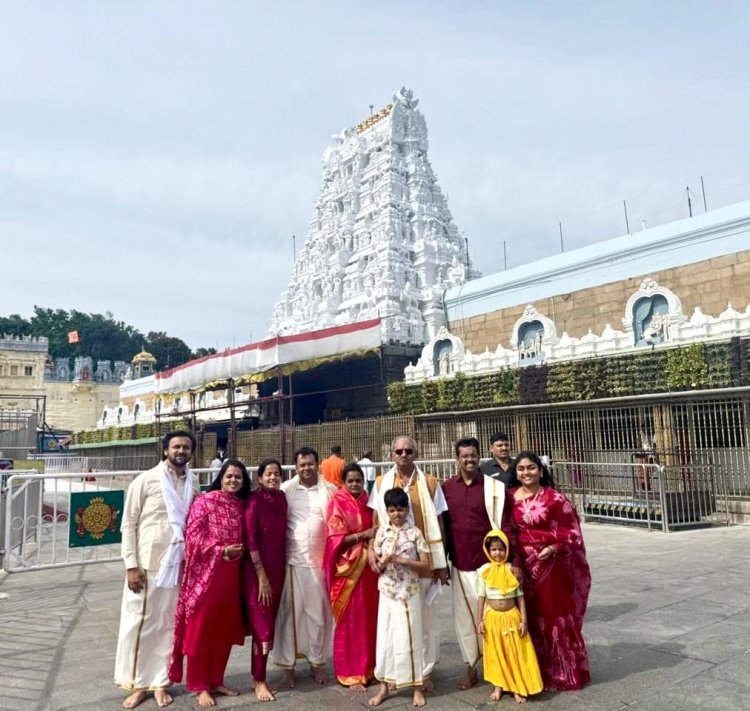 रायपुर सांसद एवं वरिष्ठ मंत्री  बृजमोहन अग्रवालअपने परिवार सहित तिरुपति पहुंचे