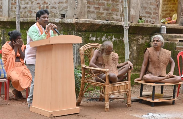 बीजागुड़ा करपावण्ड आश्रम में नवाखाई महोत्सव के आयोजन में बस्तर सांसद ने गुरुजनों का लिया आशीर्वाद 
