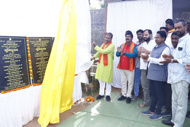 वनमंत्री केदार कश्यप ने सुधापाल में किया करोड़ों के विकास कार्यों का भूमिपूजन, कहा - हर गाँव तक सुविधाएं पहुँचाना ही हमारी प्राथमिकता है