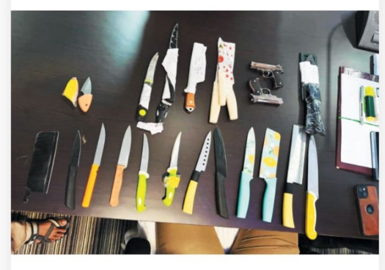ई कॉमर्स कंपनियां अब भी बेच रही हैं घातक हथियार, पुलिस ने ऑनलाइन मंगाए गए दर्जनों चाकू किए जब्त