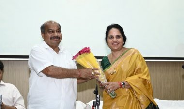 उत्तर विधायक को उत्तर विधानसभा के वार्डो में विकास हेतु 10-10 लाख देने की घोषणा पर महापौर ने दिया धन्यवाद