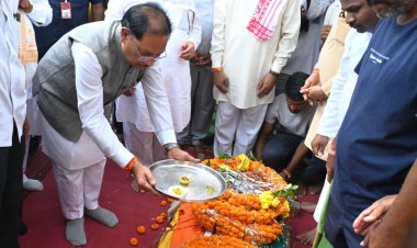 मुख्यमंत्री श्री साय ने पूर्व प्रांत प्रचारक श्रद्धेय श्री शांताराम  को दी श्रद्धांजलि