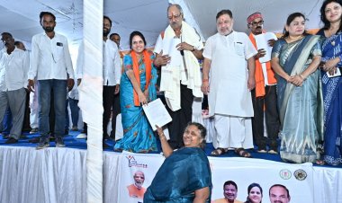 हर गरीब के सिर पर पक्की छत का प्रधानमंत्री नरेन्द्र मोदी जी का सपना रायपुर में साकार करेंगे - महापौर मीनल चौबे