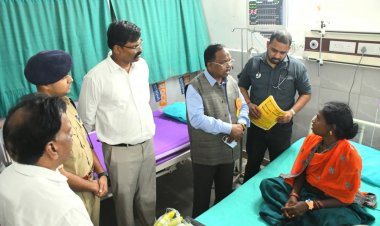 लुत्ती डैम टूटने से प्रभावित ग्रामीणों का हाल चाल जानने जिला अस्पताल पहुंचे कृषि मंत्री श्री नेताम