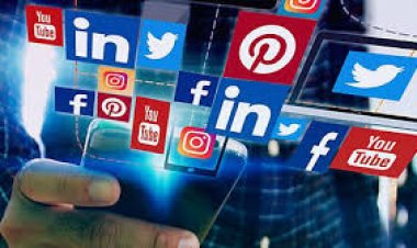 नेपाल सरकार ने सुप्रीम कोर्ट के आदेश के बाद सोशल मीडिया प्लेटफॉर्म पर बैन लगा दिया है.