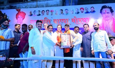 प्रतिवर्ष के अनुसार इस वर्ष भी कांग्रेस पार्टी के बैनर तले हुआ झाँकियों का स्वागत, वंदन और अभिनंदन