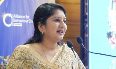  4 वर्ष से चल रहे अभिभावक और शाला के विवाद का डॉ. वर्णिका शर्मा ने मात्र 3 दिन में किया निराकरण