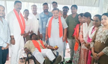 आज भारत के यशस्वी प्रधानमंत्री  नरेंद्र मोदी  के जन्मदिन और सेवा दिवस  में  सेवा पखवाड़ा अभियान का आयोजन किया गया जिसमें विधायक   सुनील सोनी शामिल हुए|