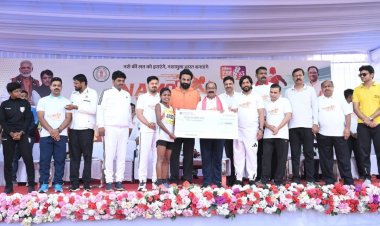 *उप मुख्यमंत्री अरुण साव के साथ विधायक अनुज ने हजारों युवाओं के साथ 'नमो युवा रन' में भाग लेकर नशा मुक्त भारत के लिए दौड़ लगाई*