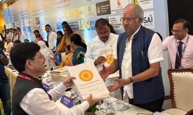 मुंबई में संसदीय समिति बैठक: सांसद बृजमोहन ने शिक्षा व खेल सुधारों पर रखे अहम सुझाव