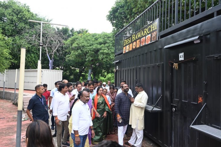 बूढ़ातालाब के अवैध फूड कोर्ट पर भड़की मीनल चौबे : रेस्टोरेंट कराए सील