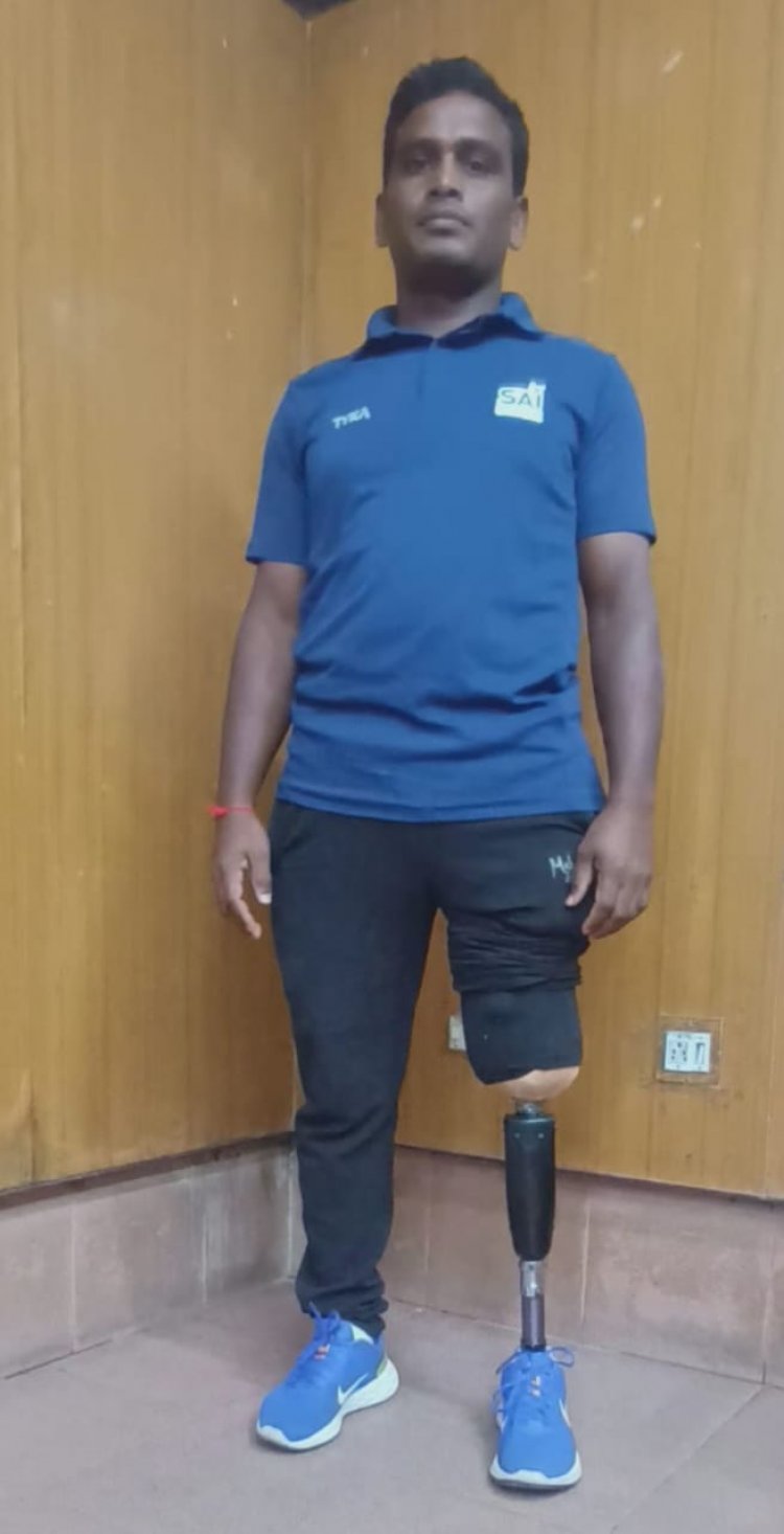 रायपुर में  छत्तीसगढ़ तीरंदाजी  संघ के राष्ट्रीय उपाध्यक्ष कैलाश मुरारका ने इंटरनेशनल पैरा तीरंदाज टोमन कुमार के साथ एक साझा प्रेस  किया