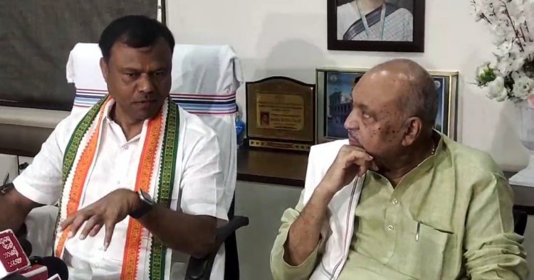 रायपुर ब्रेकिंग   वरिष्ठ कांग्रेस नेता रविन्द्र चौबे का बड़ा बयान…  कहा – “दीपक बैज हमारे आदरणीय अध्यक्ष हैं, हमारा पूरा स्नेह उनके साथ है।”