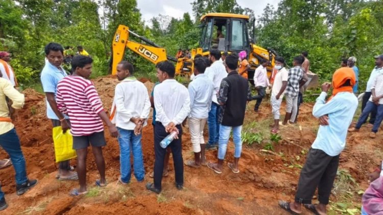 CG- एक ही परिवार के पांच लोगों की एक साथ उठी अर्थी, शोक में डूबा पूरा गांव