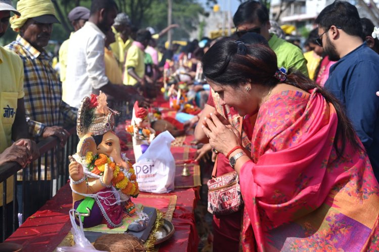 'गणपति बप्पा मोरया, अगले बरस तू जल्दी आ..', -महापौर मीनल चौबे
