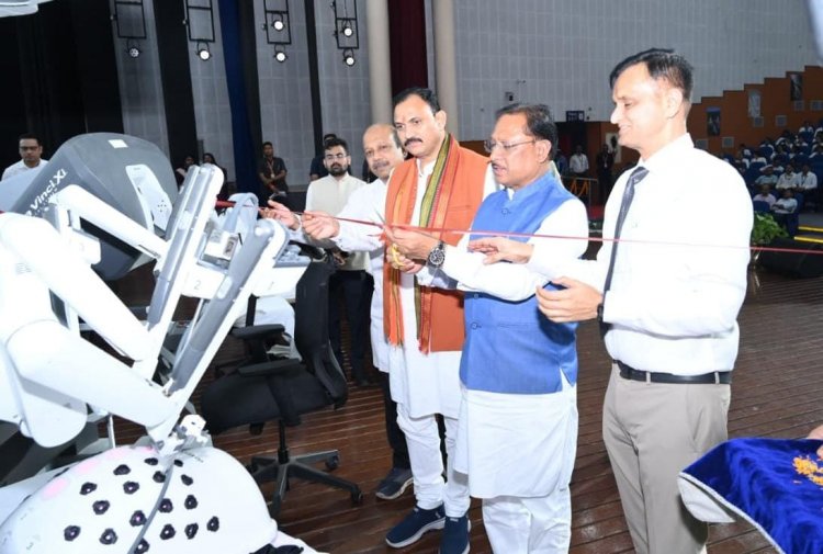 रोबोटिक सर्जरी छत्तीसगढ़ में चिकित्सा सुविधाओं के विकास में एक नया आयाम : मुख्यमंत्री विष्णु देव साय