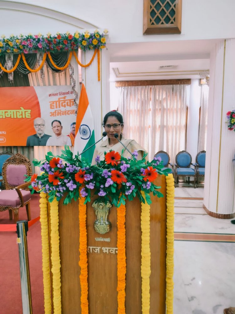 जेल शिक्षिका श्रीमती विवेक सिद्दीकी को राज्यपाल द्वारा राज्य शिक्षक सम्मान से सम्मानित