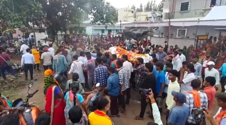 CG : चाकू बाजी में तीन लोगों की हत्या, मामले में टीआई और एएसआई निलंबित