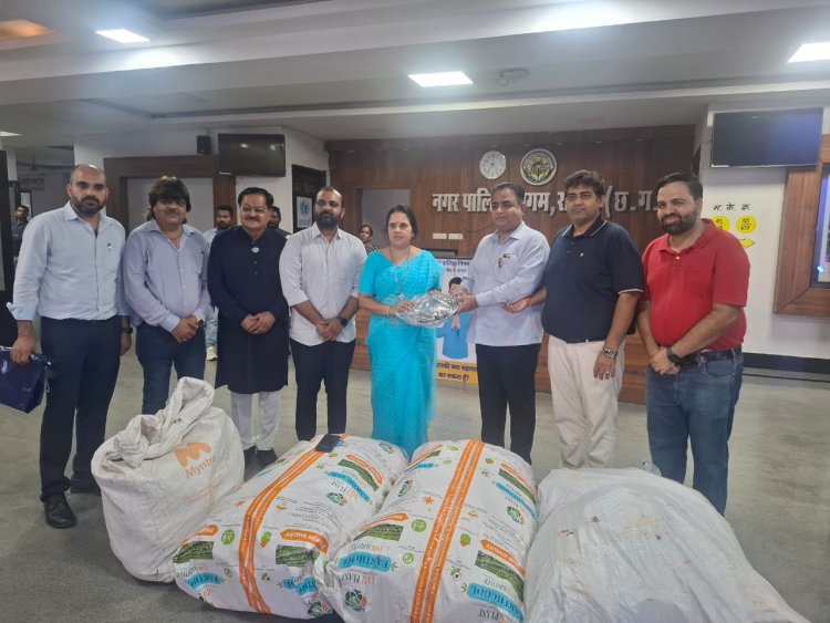 छत्तीसगढ़ चेम्बर परिवार बस्तर बाढ़ पीड़ितों के साथ कंधे से कंधा मिलाकर खड़ा है -सतीश थौरानी