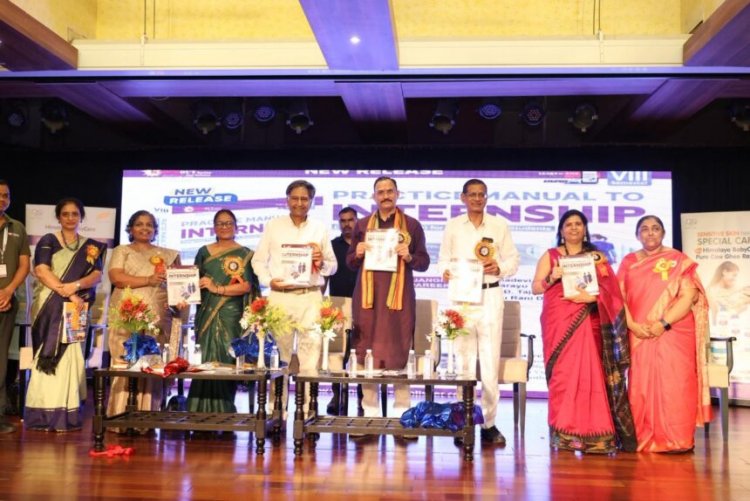 अपने जान की परवाह किए बिना काम करती हैं नर्सेस: स्वास्थ्य मंत्री जायसवाल