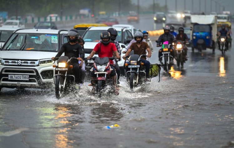Weather Update : रायपुर में हुई झमाझम बारिश, इन जिलों के लिए येलो अलर्ट जारी